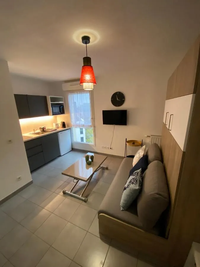 Studio Chic Little Boheme Proche Hopitaux, 15 Mn Du Centre Lyon Apartment